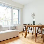 Stylish Lakeside Studio